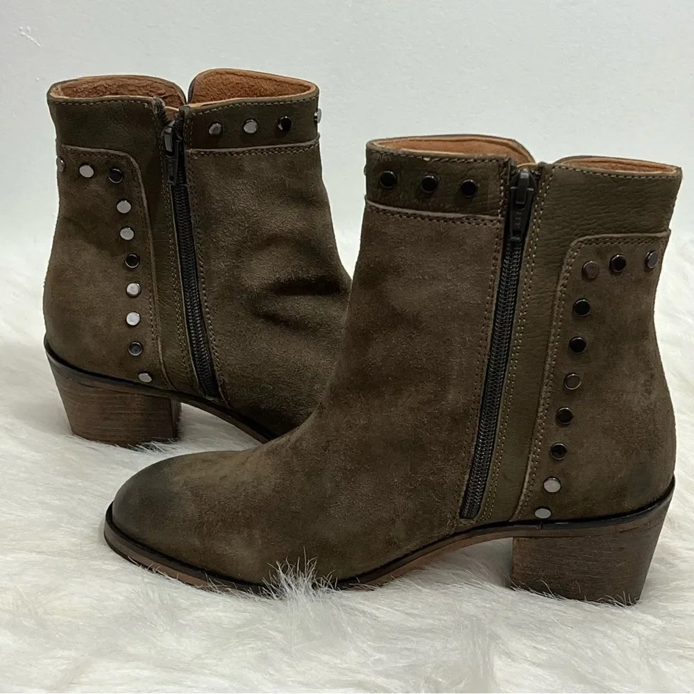 NIB Rebels Danna Distressed Hiking‎ Green Suede Brass Studded Ankle Boot -- 9M